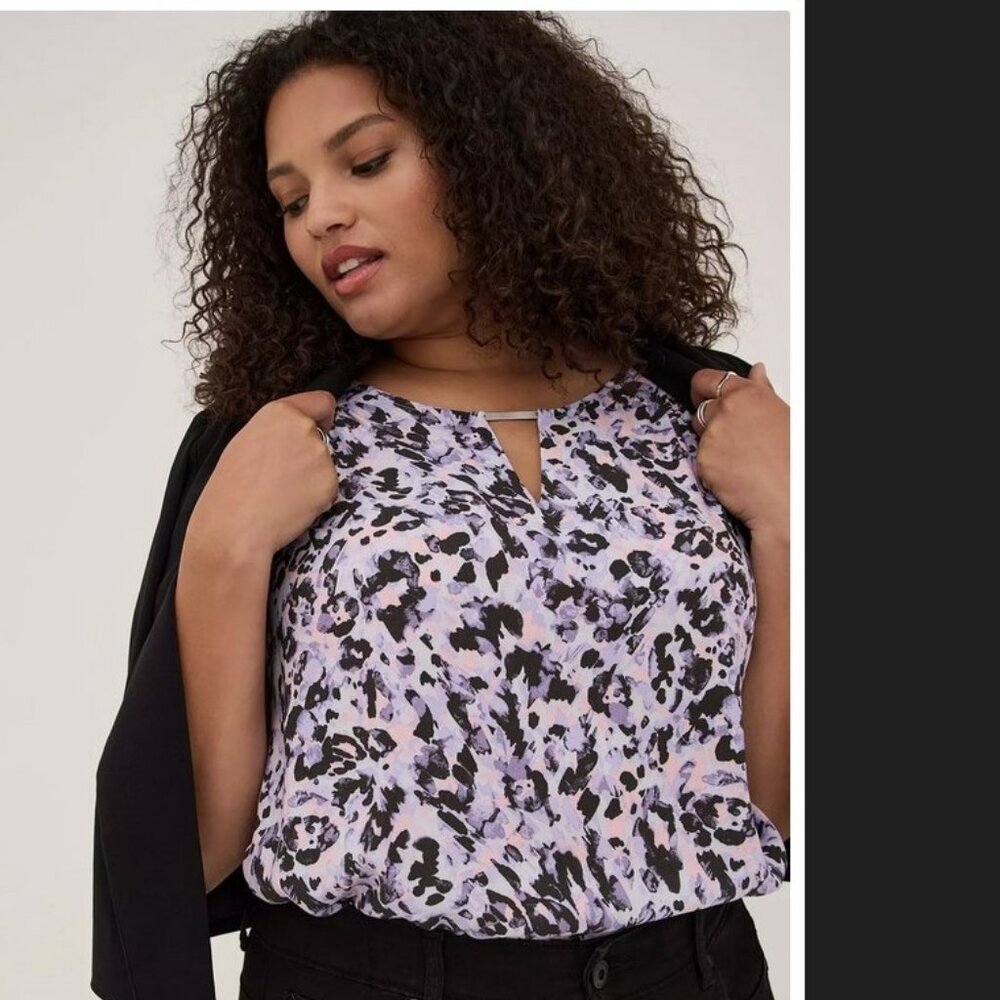 Torrid Purple/pink leopard Rayon Crepe Metal Keyhole Tank Size 4 4x